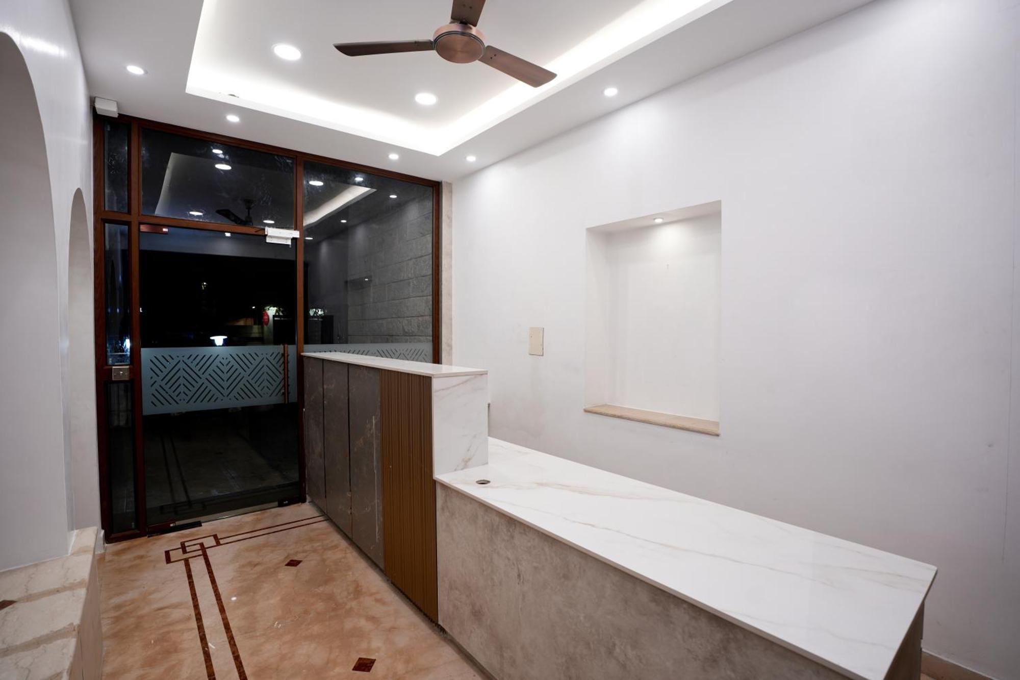 Avenue 11 Boutique Residences, Poes Garden Madrás Exterior foto