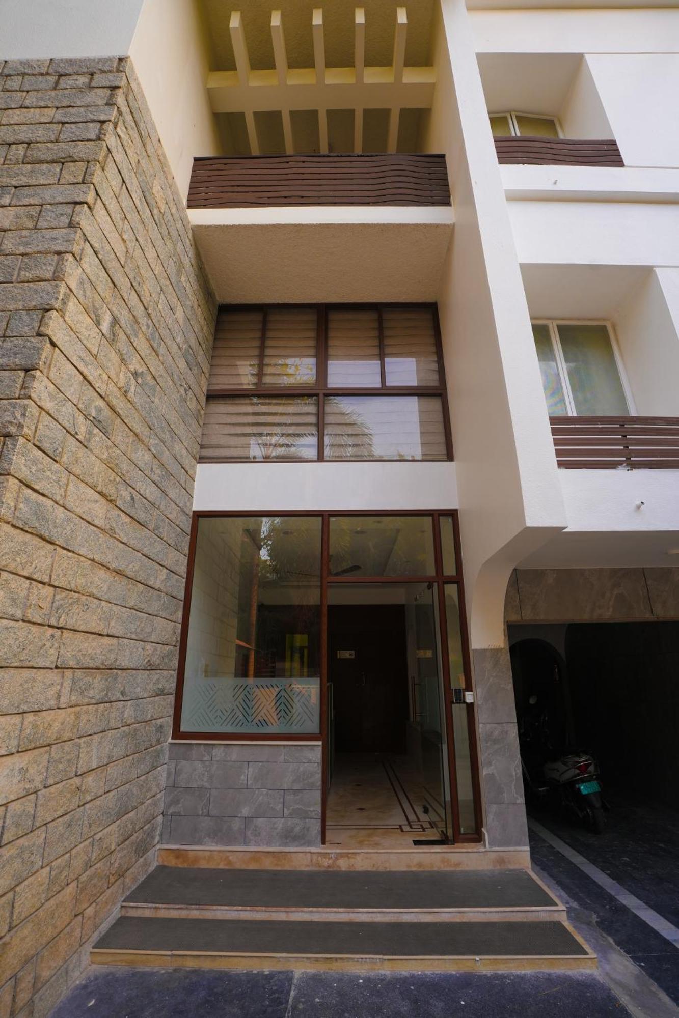 Avenue 11 Boutique Residences, Poes Garden Madrás Exterior foto
