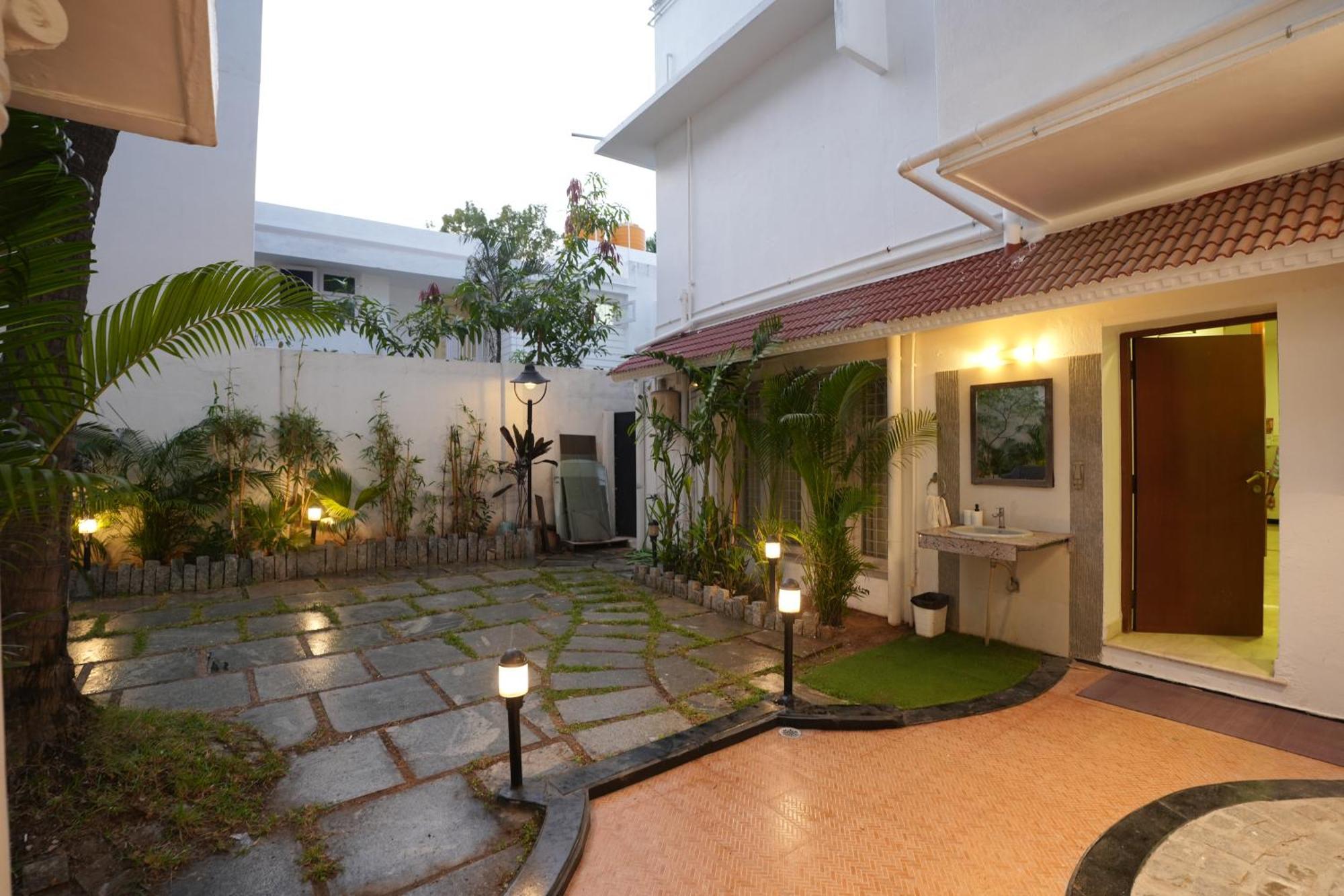 Avenue 11 Boutique Residences, Poes Garden Madrás Exterior foto
