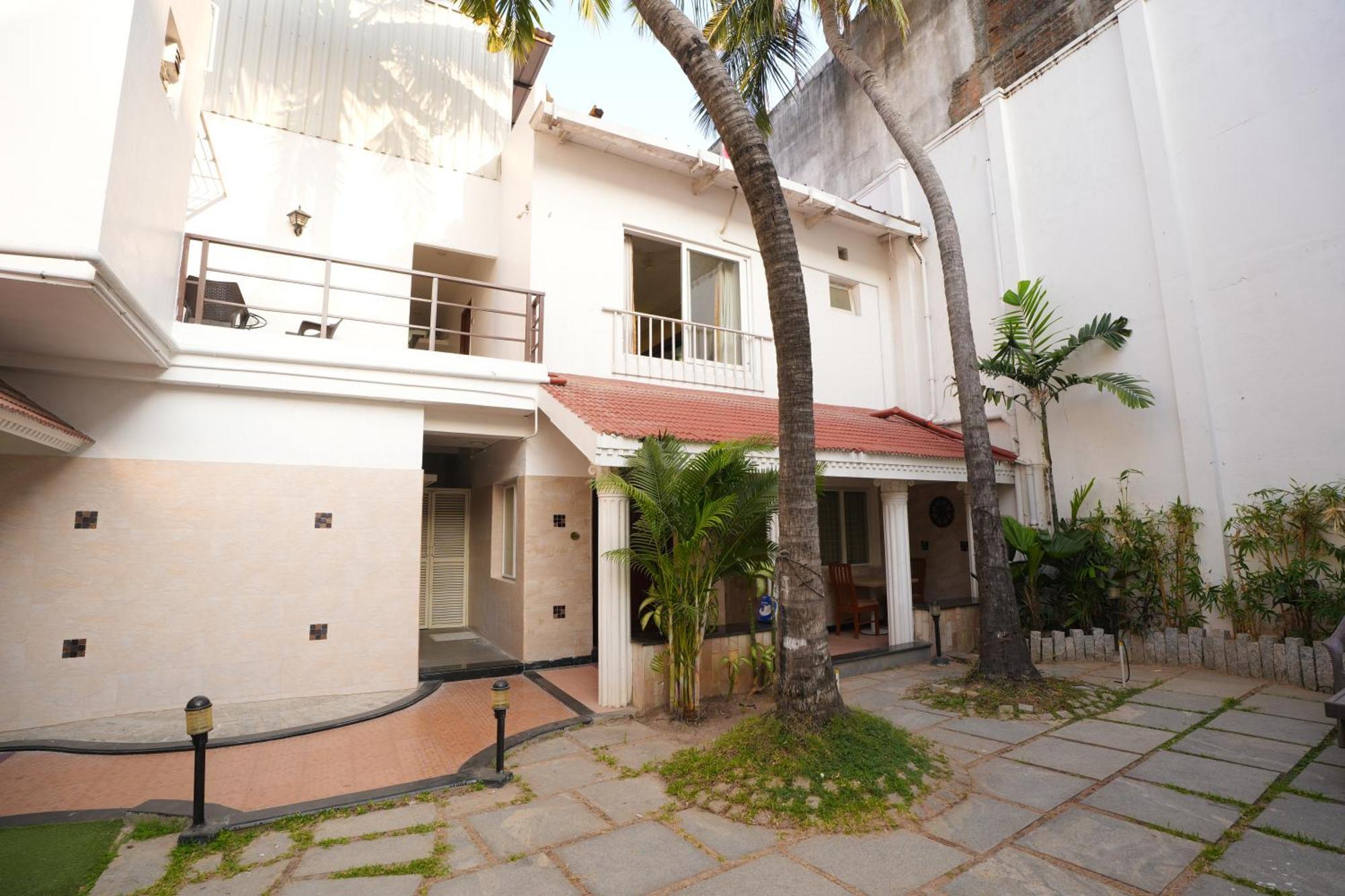 Avenue 11 Boutique Residences, Poes Garden Madrás Exterior foto