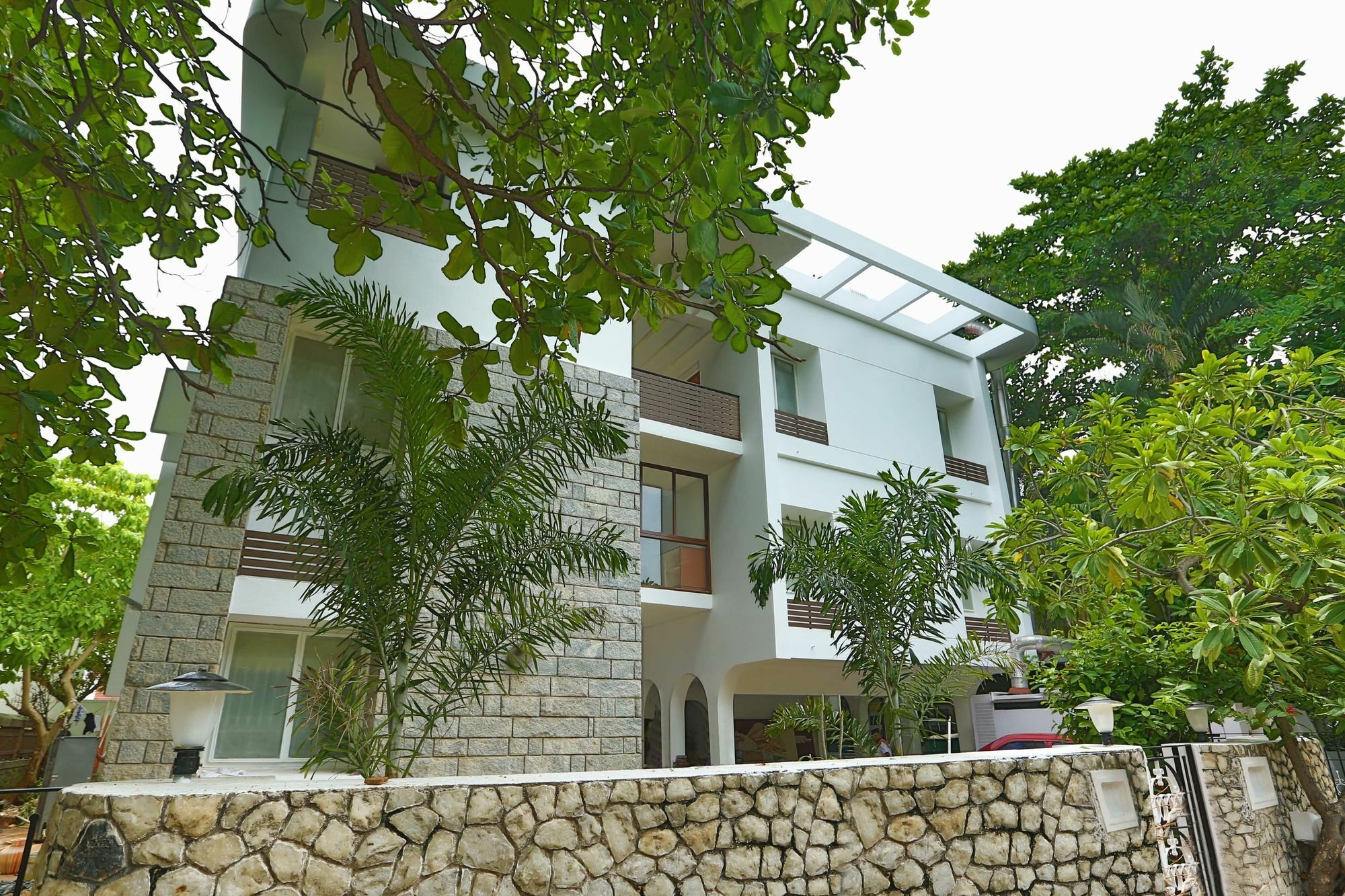 Avenue 11 Boutique Residences, Poes Garden Madrás Exterior foto